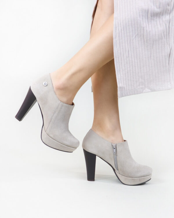 Botins de Salto Alto Ginova Elegantes